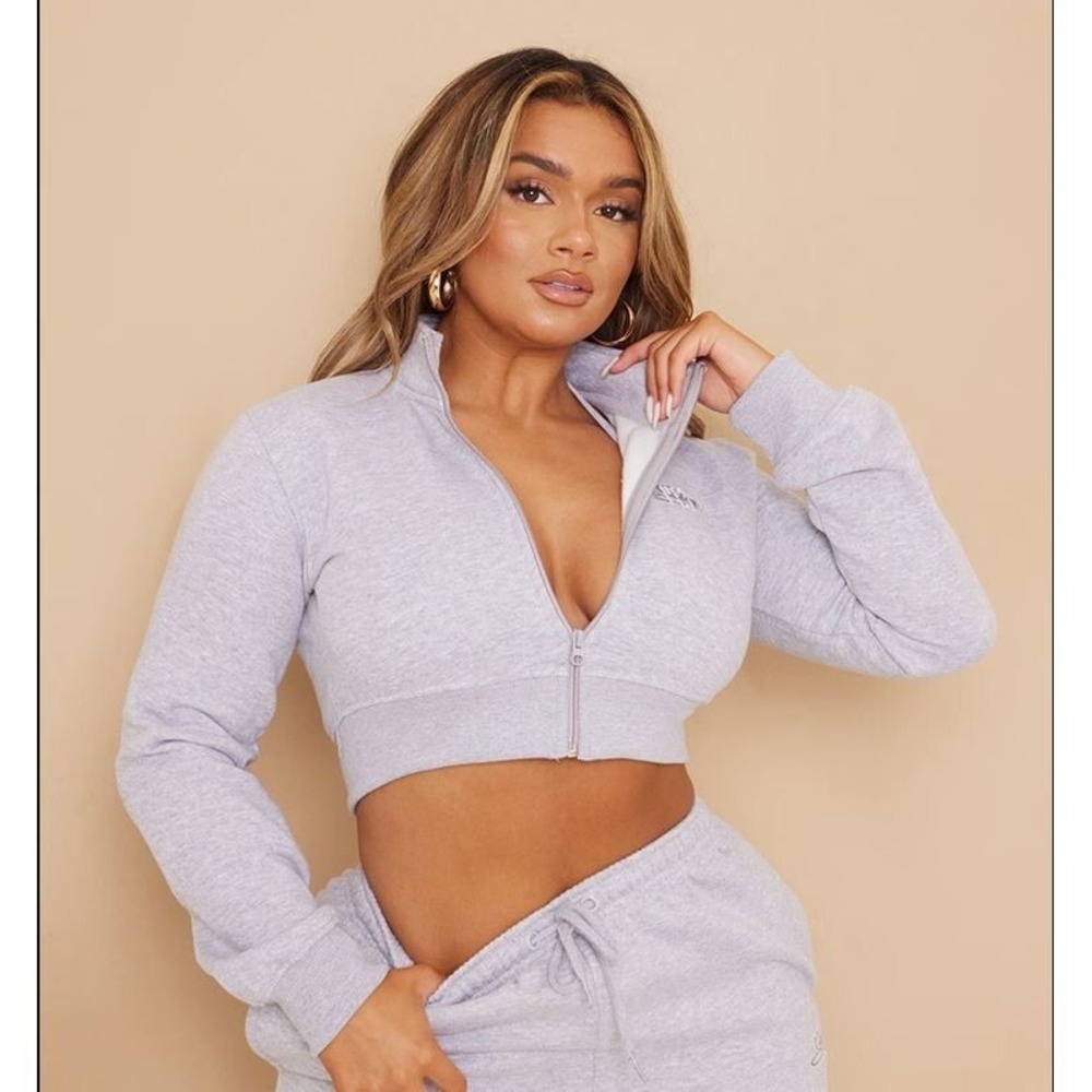 Size 12 Pretty Little Thing Shape Grey Marl Cropped Embroidered Zip Sweat